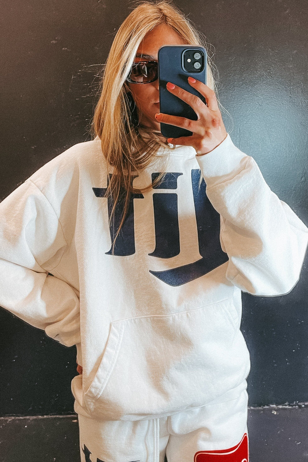 CLONEY | Lit Hoodie - White