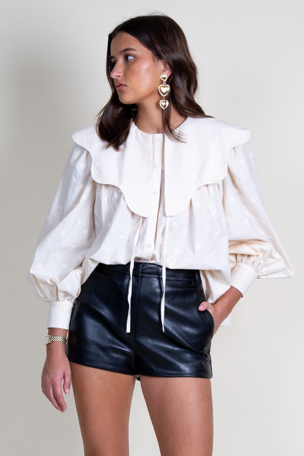 AUREUM | Scallop Collar Blouse - Ivory