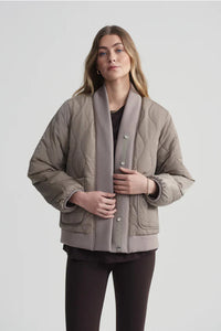 VARLEY | Joanna Reversible Jacket - Coffee / Fungi